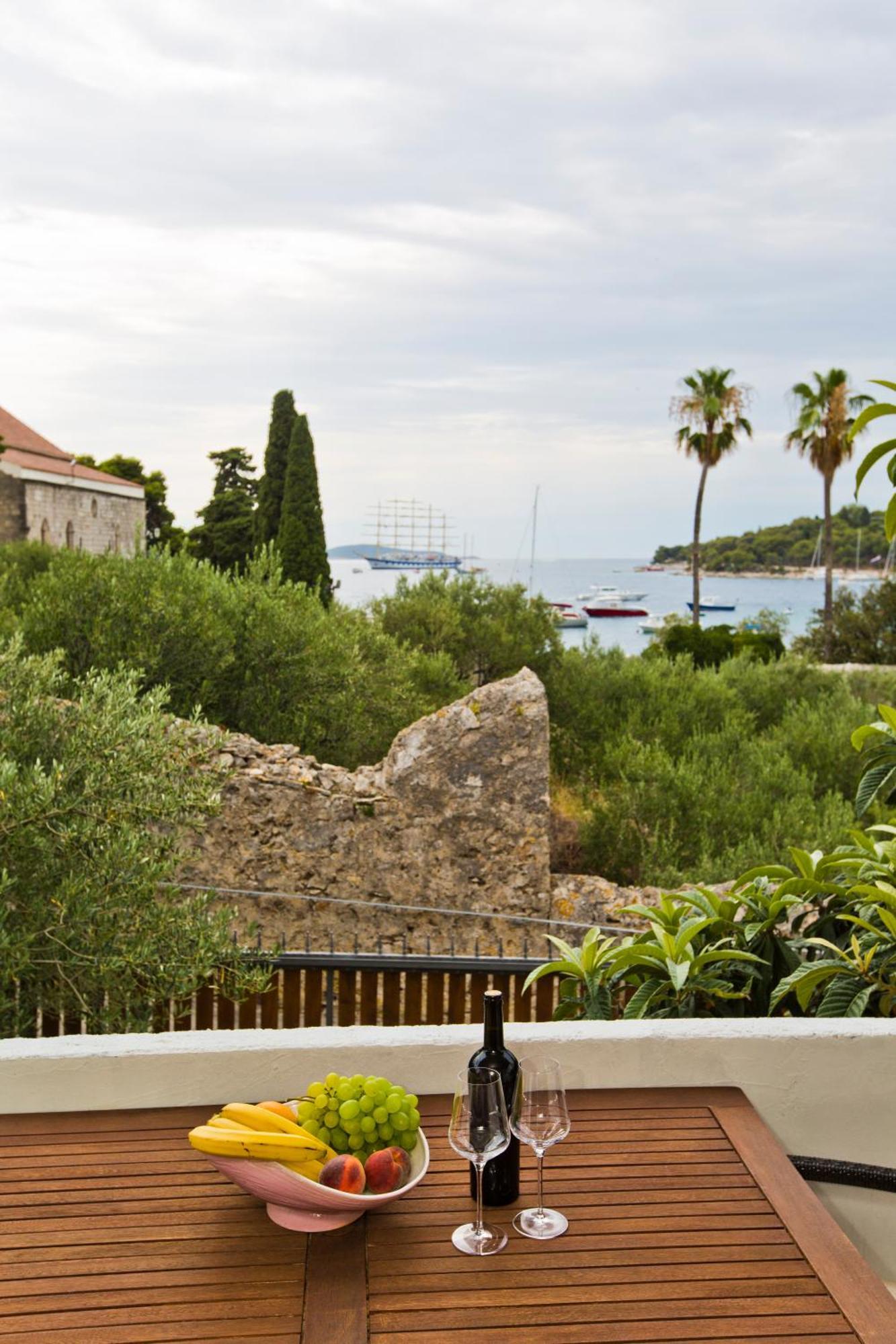 Apartments Grgo Hvar Town Exterior foto